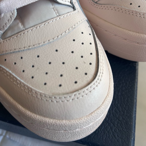 Adidas new in box - Picture 16 of 16